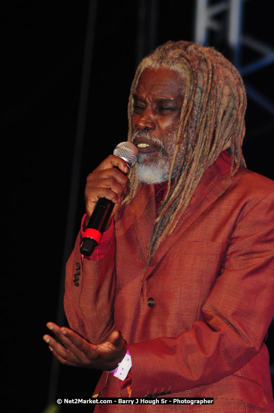 Billy Ocean at the Air Jamaica Jazz and Blues Festival 2008 The Art of Music - Saturday, January 26, 2008 - Air Jamaica Jazz & Blues 2008 The Art of Music venue at the Aqaueduct on Rose Hall Resort & Counrty Club, Montego Bay, St. James, Jamaica W.I. - Thursday, January 24 - Saturday, January 26, 2008 - Photographs by Net2Market.com - Claudine Housen & Barry J. Hough Sr, Photographers - Negril Travel Guide, Negril Jamaica WI - http://www.negriltravelguide.com - info@negriltravelguide.com...!