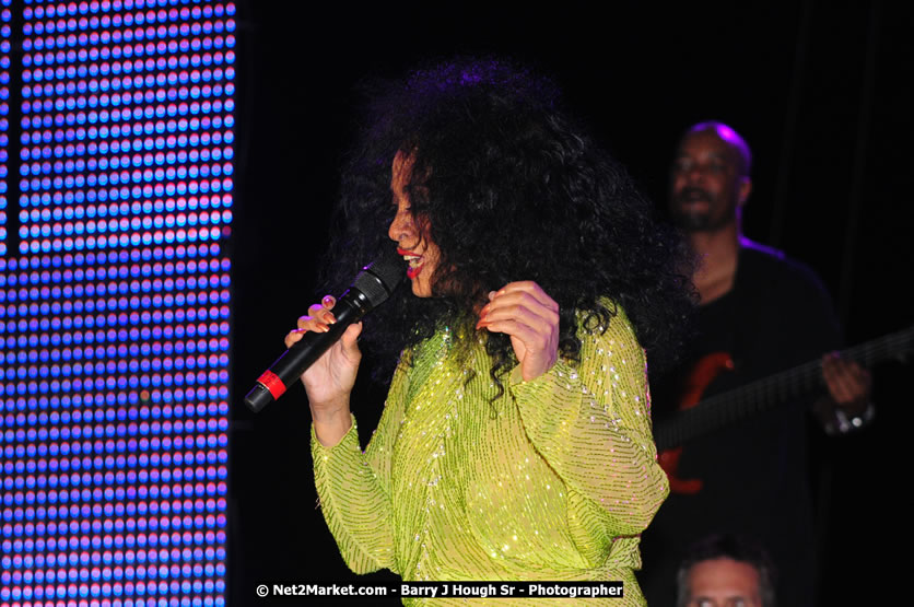 Diana Ross at the Air Jamaica Jazz and Blues Festival 2008 The Art of Music - Saturday, January 26, 2008 - Air Jamaica Jazz & Blues 2008 The Art of Music venue at the Aqaueduct on Rose Hall Resort & Counrty Club, Montego Bay, St. James, Jamaica W.I. - Thursday, January 24 - Saturday, January 26, 2008 - Photographs by Net2Market.com - Claudine Housen & Barry J. Hough Sr, Photographers - Negril Travel Guide, Negril Jamaica WI - http://www.negriltravelguide.com - info@negriltravelguide.com...!