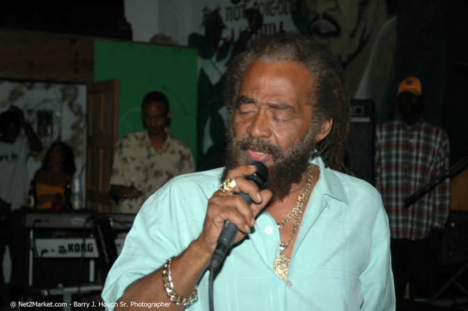 John Holt at Bourbon Beach - Saturday, January 21, 2006 - Negril Travel Guide, Negril Jamaica WI - http://www.negriltravelguide.com - info@negriltravelguide.com...!