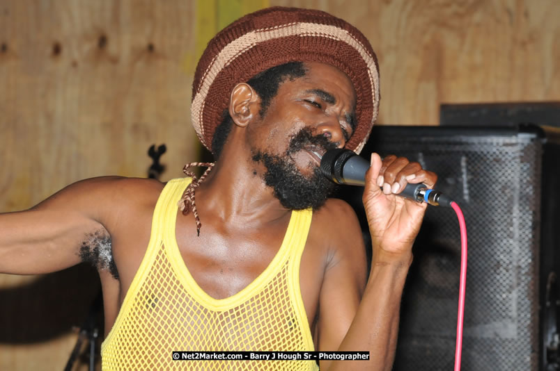  Coco Tea & Silver Cat at Bourbon Beach - Money Cologne Promotions presents The Growning of Coco Tea & Silver Cat at Bourbon Beach, Norman Manley Boulevard, Negril , Westmoreland, Jamaica W.I. - Monday, April 14, 2008 - Photographs by Net2Market.com - Barry J. Hough Sr, Photographer - Photos taken with a Nikon D300 - Negril Travel Guide, Negril Jamaica WI - http://www.negriltravelguide.com - info@negriltravelguide.com...!