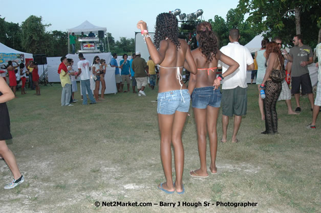 Hybrid Go Ultra - Independence Negril 2K7 - A Barefoot Beach Party @ The Hybrid Beach Cove aka Half Moon Beach Club, Sunday, August 5, 2007, Half Moon Beach, Hanover Parish, Jamaica - Negril Travel Guide.com, Negril Jamaica WI - http://www.negriltravelguide.com - info@negriltravelguide.com...!