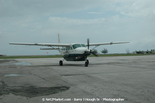 Intl. Airl Link - The Ultimate Connection - MBJ Airports Limited - Sangster International Airport - Domestic Terminal - Montego Bay, St James, Jamaica W.I. - MBJ Limited - Transforming Sangster International Airport into a world class facility - Photographs by Net2Market.com - Negril Travel Guide, Negril Jamaica WI - http://www.negriltravelguide.com - info@negriltravelguide.com...!