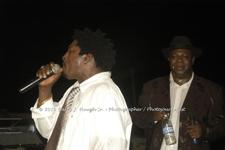 Chaka Demus & Pliers - Live In Concert @ Negril Escape Resort and Spa, December 8, 2009, One Love Drive, West End, Negril, Westmoreland, Jamaica W.I. - Photographs by Net2Market.com - Barry J. Hough Sr, Photographer/Photojournalist - Negril Travel Guide, Negril Jamaica WI - http://www.negriltravelguide.com - info@negriltravelguide.com...!