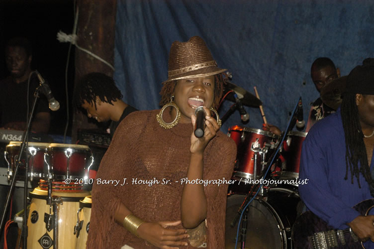 Etana - Live In Concert - One Love Reggae Concert Series 09/10 @ Negril Escape Resort and Spa, December 22, 2009, One Love Drive, West End, Negril, Westmoreland, Jamaica W.I. - Photographs by Net2Market.com - Barry J. Hough Sr, Photographer/Photojournalist - Negril Travel Guide, Negril Jamaica WI - http://www.negriltravelguide.com - info@negriltravelguide.com...!