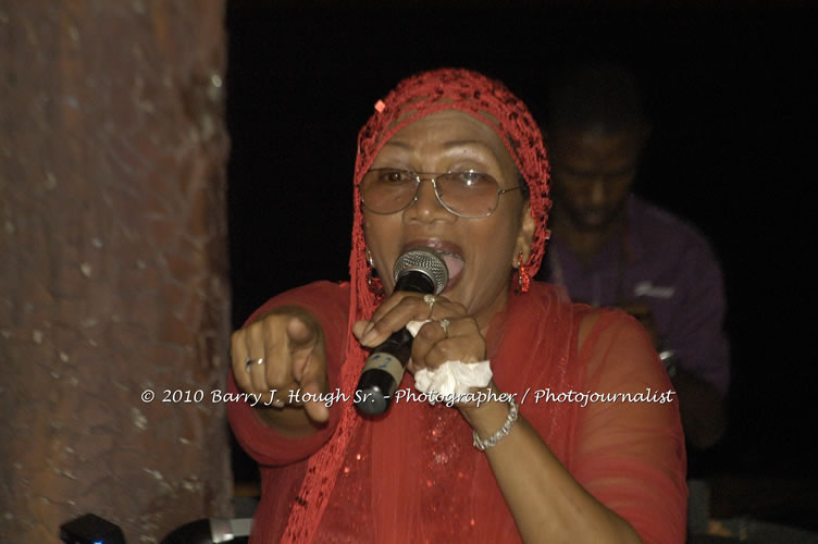 Marcia Griffiths & Edge Michael - Live In Concert - One Love Reggae Concert Series 09/10 @ Negril Escape Resort and Spa, December 29, 2009, One Love Drive, West End, Negril, Westmoreland, Jamaica W.I. - Photographs by Net2Market.com - Barry J. Hough Sr, Photographer/Photojournalist - Negril Travel Guide, Negril Jamaica WI - http://www.negriltravelguide.com - info@negriltravelguide.com...!