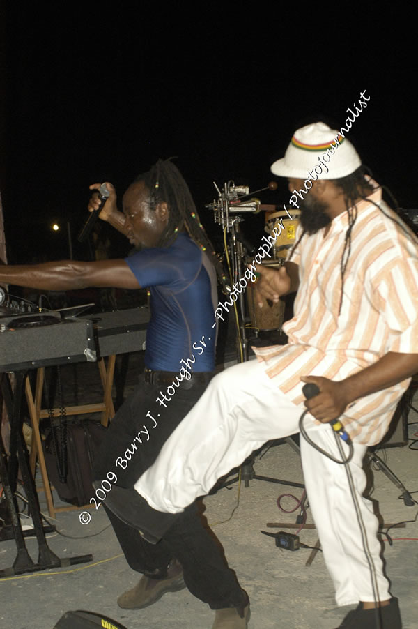  Tarrus Riley - Live in Concert - at the One Love Reggae Concert Series 09/10 @ Negril Escape Resort & Spa - Also Featuring: Mistic Bowie, Monday Justice, Cash, Dean Frazier - DJ Gemini - MC Oliver Cargill, Negril Escape Resort & Spa, One Love Drive, West End, Negril, Westmoreland, Jamaica W.I. - Tuesday, November 17, 2009 - Photographs by Net2Market.com - Barry J. Hough Sr, Photographer / Photojournalist - Photos taken with a Nikon D70, D100, or D300 - Negril Travel Guide, Negril Jamaica WI - http://www.negriltravelguide.com - info@negriltravelguide.com...!