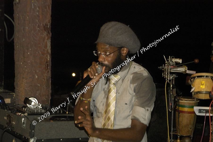  Tarrus Riley - Live in Concert - at the One Love Reggae Concert Series 09/10 @ Negril Escape Resort & Spa - Also Featuring: Mistic Bowie, Monday Justice, Cash, Dean Frazier - DJ Gemini - MC Oliver Cargill, Negril Escape Resort & Spa, One Love Drive, West End, Negril, Westmoreland, Jamaica W.I. - Tuesday, November 17, 2009 - Photographs by Net2Market.com - Barry J. Hough Sr, Photographer / Photojournalist - Photos taken with a Nikon D70, D100, or D300 - Negril Travel Guide, Negril Jamaica WI - http://www.negriltravelguide.com - info@negriltravelguide.com...!
