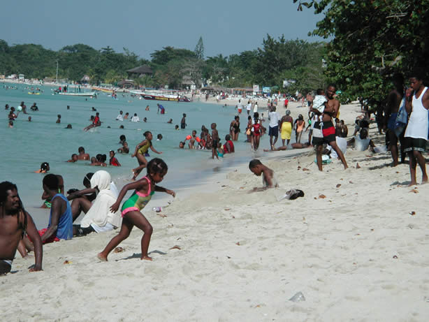 A Photo Walk along Negril's Famous Seven Mile Beach - Negril Travel Guide, Negril Jamaica WI - http://www.negriltravelguide.com - info@negriltravelguide.com...!