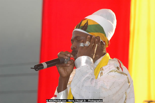 Capleton at Tru-Juice Rebel Salute 2008 - The 15th staging of Tru-Juice Rebel Salute, Saturday, January 12, 2008, Port Kaiser Sports Club, St. Elizabeth, Jamaica W.I. - Photographs by Net2Market.com - Barry J. Hough Sr, Photographer - Negril Travel Guide, Negril Jamaica WI - http://www.negriltravelguide.com - info@negriltravelguide.com...!