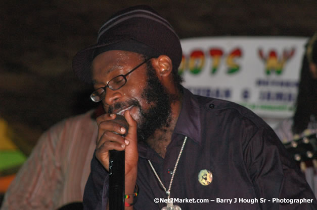 Tarrus Riley, Jimmy Riley, and Dwayne Stephensen - Money Cologne Promotions in association with "British Link Up" presents Summer Jam featuring She's Royal Tarrus Riley & Jimmy Riley - Plus Ras Slick, Sham Dawg, and Whiskey Bagio @ Roots Bamboo, Norman Manley Boulevard, Negril, Jamaica W.I. - Backed up Dean Fraser & The Hurricanne Band - MC Barry G and Rev. BB - July 25, 2007 - Negril Travel Guide.com, Negril Jamaica WI - http://www.negriltravelguide.com - info@negriltravelguide.com...!